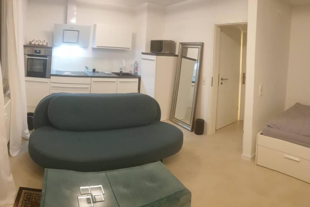 Apartment Mit Schöner, Moderner Einrichtung *